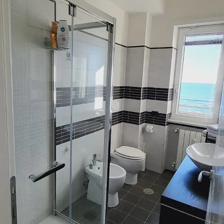 The Seafront Pearl - * Lido di Ostia